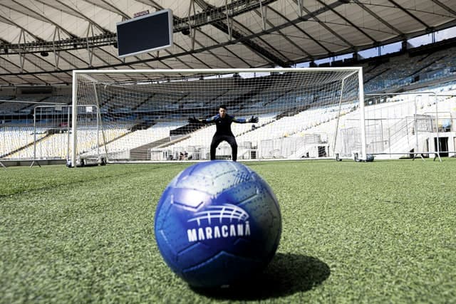 Gramado do Maracanã durante o Tour Oficial